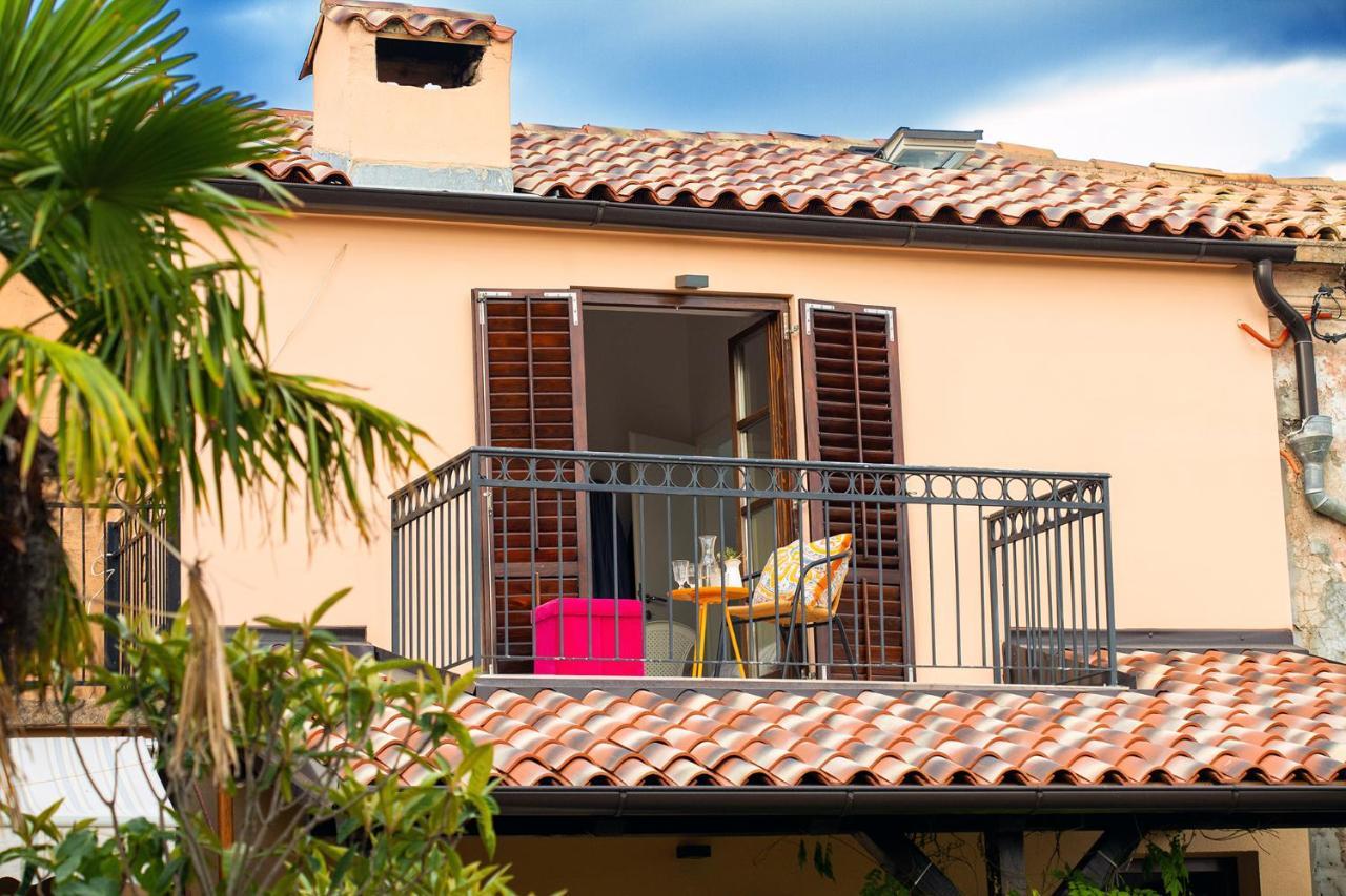 Holiday Home Kuca Na Moru Kornić エクステリア 写真