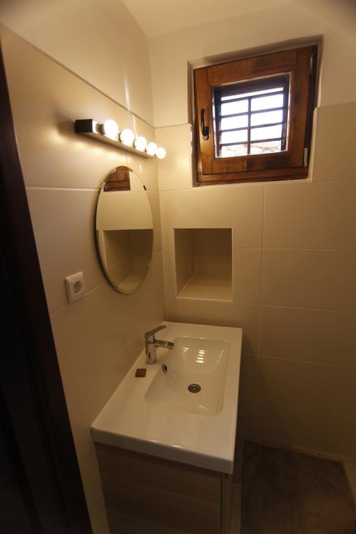 Holiday Home Kuca Na Moru Kornić エクステリア 写真